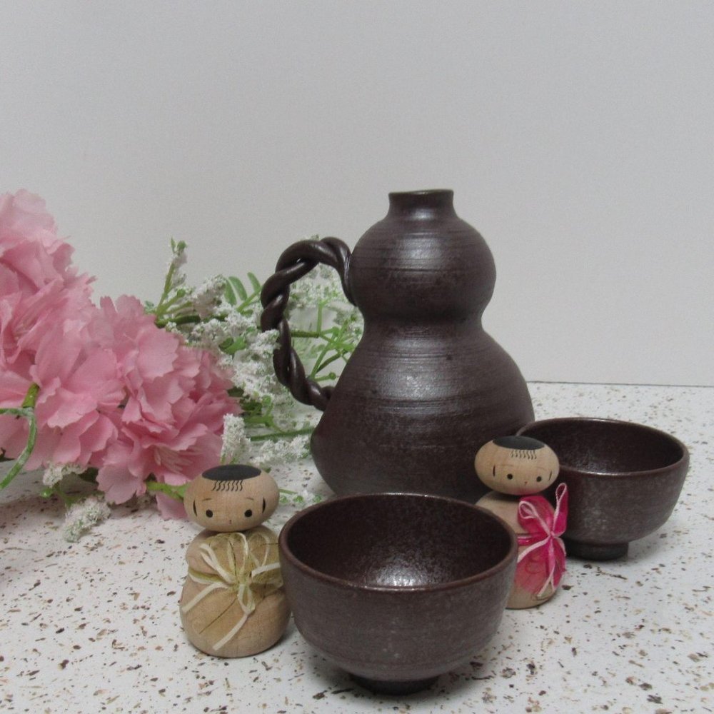 Vintage Japanese Sake,  Sake bottle and cups set ,